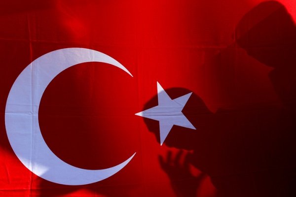 آغاز رای‌گیری همه‌پرسی قانون اساسی ترکیه در اروپا