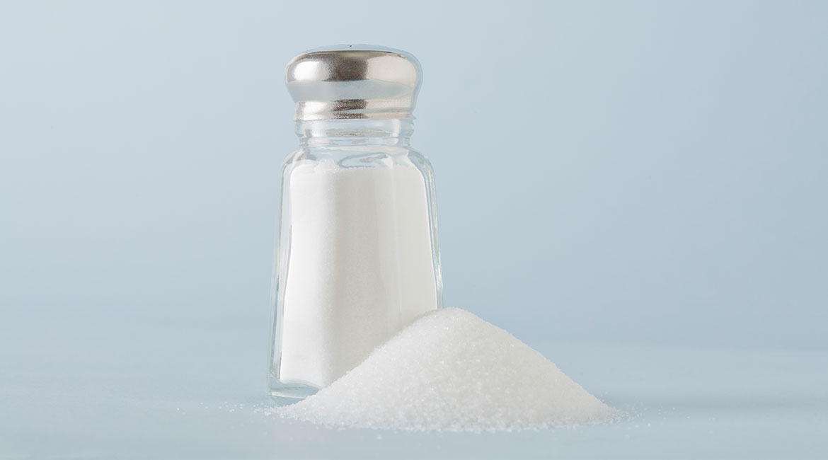 مصرف نمک برای این افراد ضرر دارد / چگونه مصرف نمک را کاهش دهیم؟