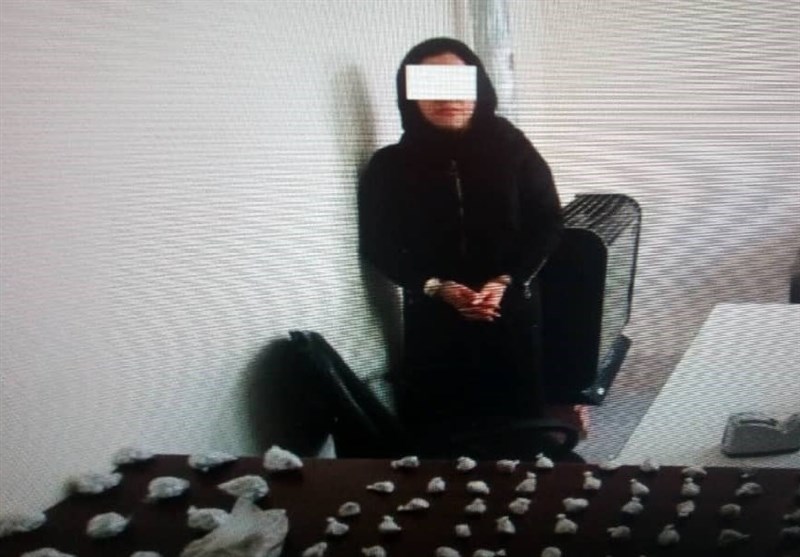 زن قاچاقچی با 1کیلو هروئین بازداشت شد +عکس