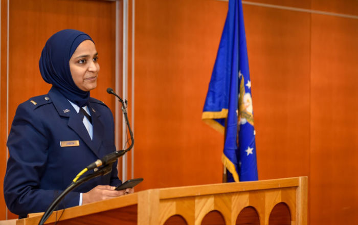 یک زن مسلمان عضو ارتش آمریکا شد +عکس