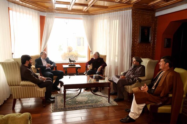 دیدار عبدالله عبدالله با سفیر ایران در کابل