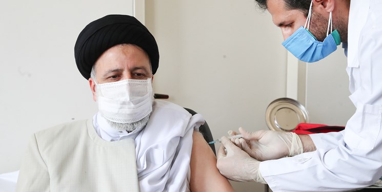 رییسی اولین دز واکسن ایرانی کرونا را دریافت کرد + عکس