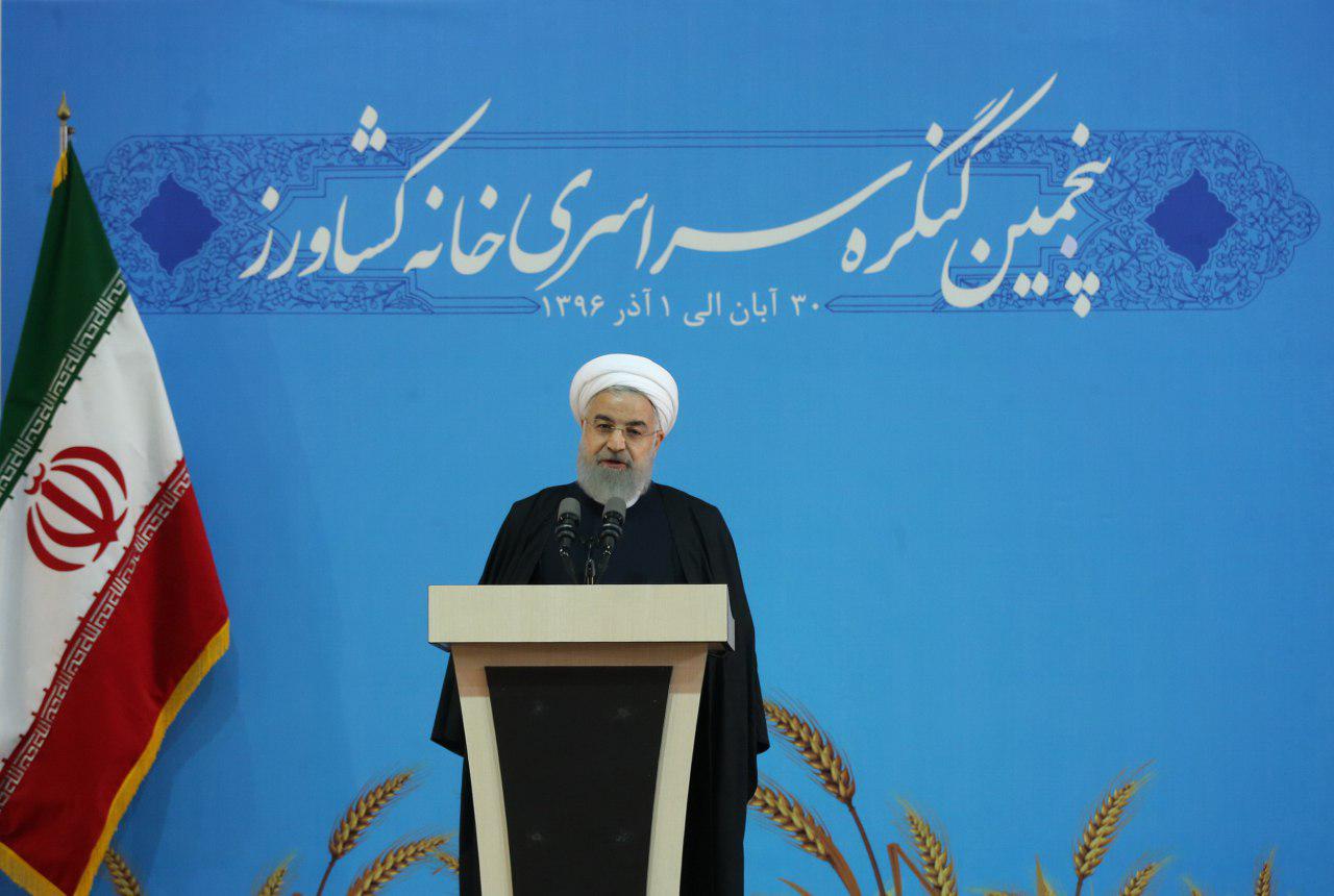 روحانی: نمی‌گویم فعالیت‌های ما درکمک به زلزله‌‌زدگان غرب کشور بی‌نقص بود/ کمک به آن‌هایی که در شرایط سخت قرار گرفته‌اند وظیفه همه‌ما است