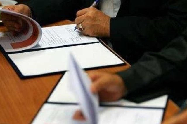 امضای تفاهم نامه همکاری برای توسعه معادن و صنایع معدنی یزد