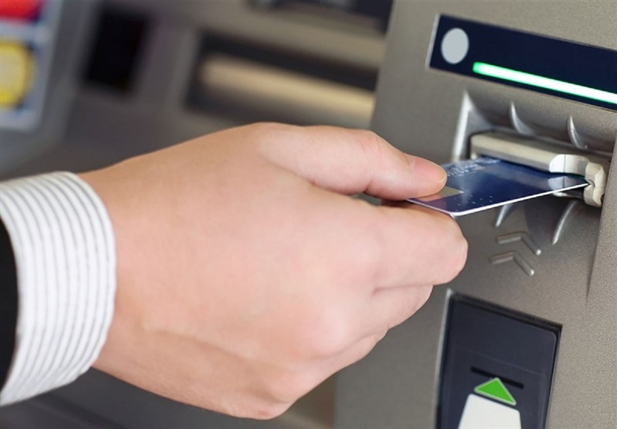 اگر کارت بانکی در سفر مسدود شد چه کنیم؟ + روش های رفع مسدودی کارت بانکی
