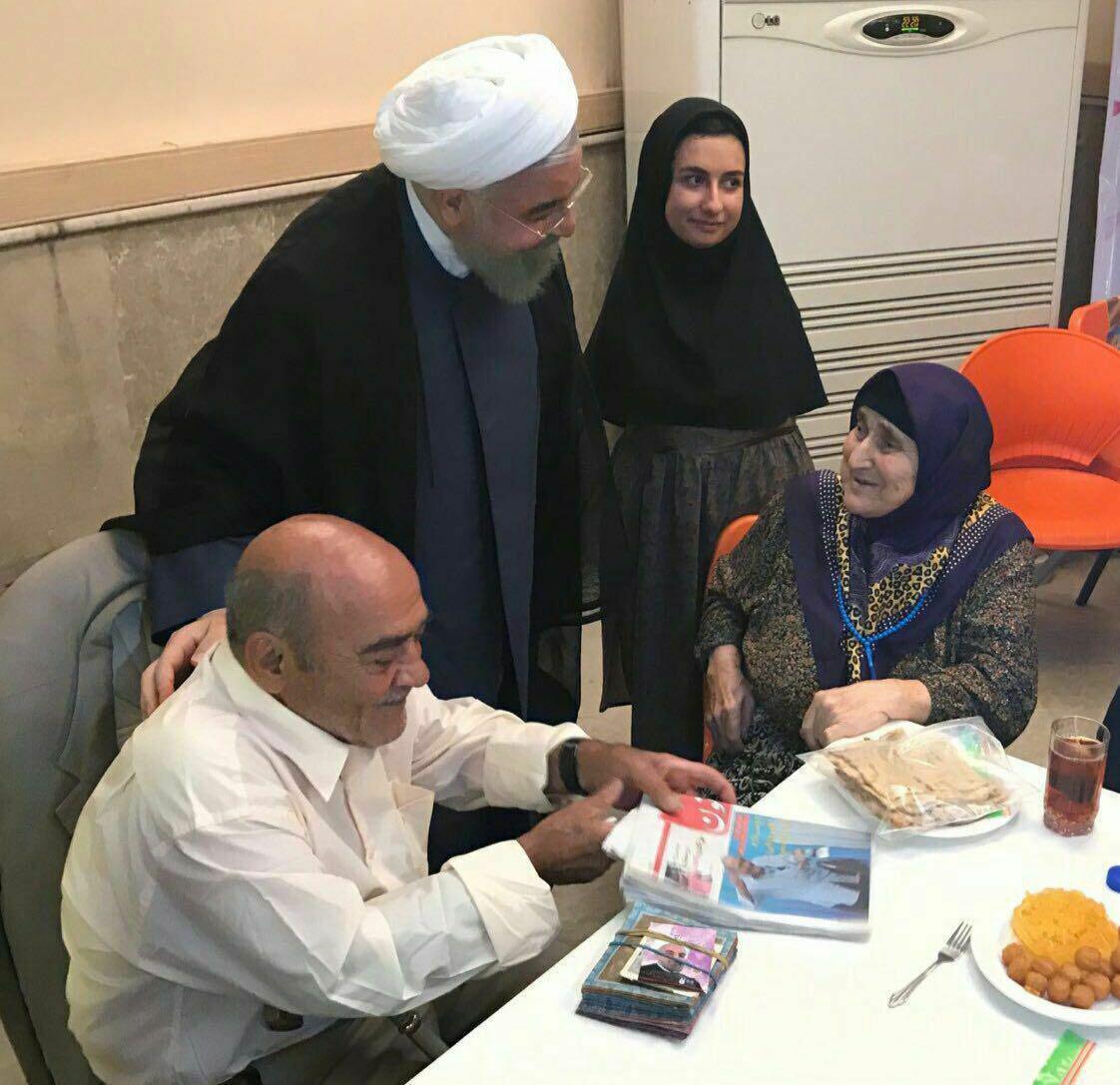 دیدار روحانی با خاص‌ترین حامیانش درانتخابات +فیلم