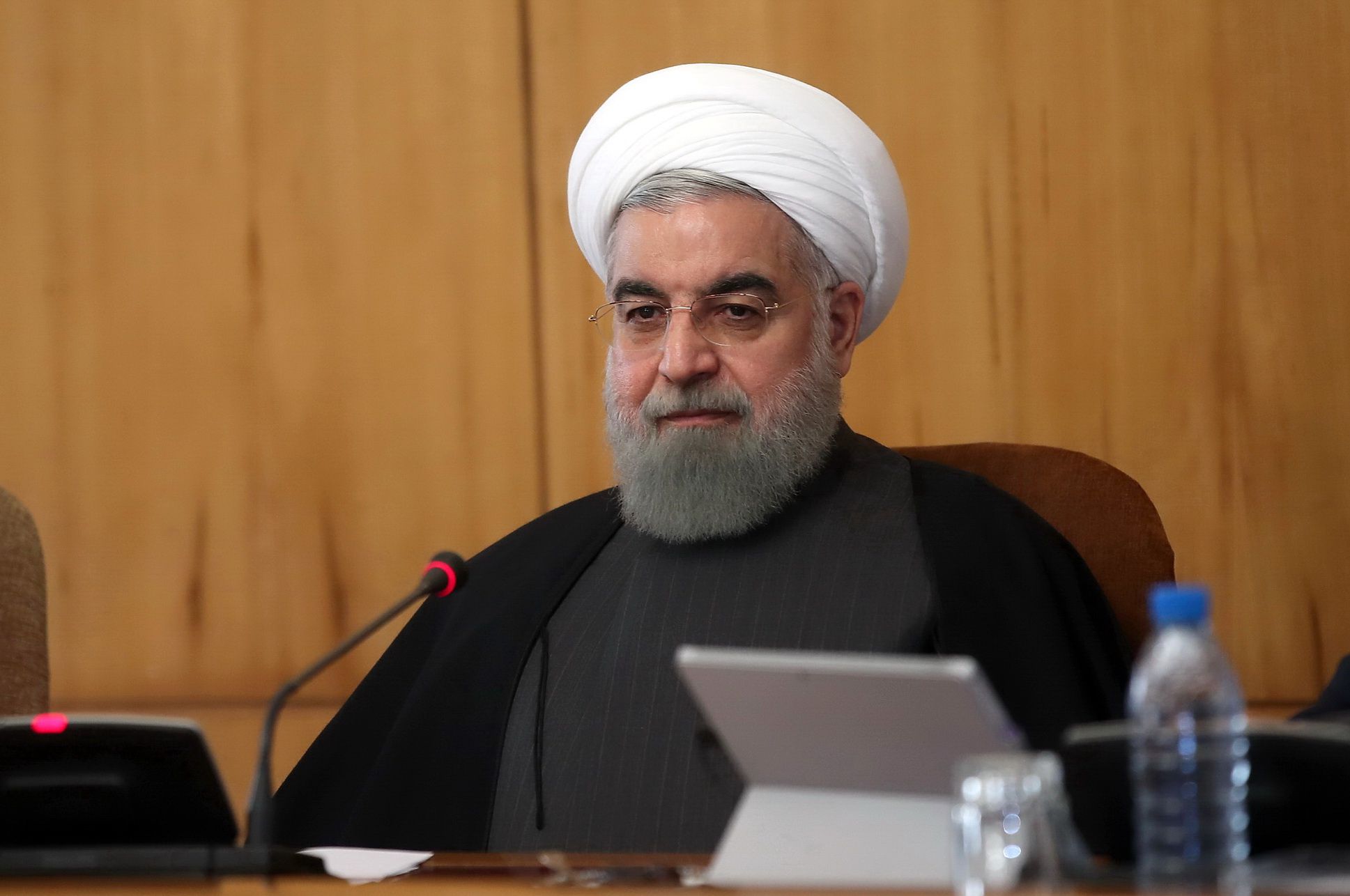 روحانی: پاسخ لازم ایران دربرابر حرکت جدید آمریکا / ایالات متحده از تجربه ۴۰ساله درس بگیرد