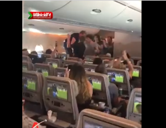 واکنش مسافران فرانسوی هواپیمای امارات پس از برد فرانسه +فیلم