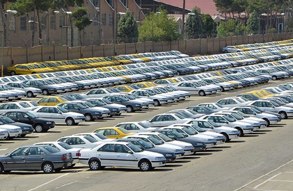 ۱۰۰هزار خودرو ناقص در پارکینگ خودروسازان
