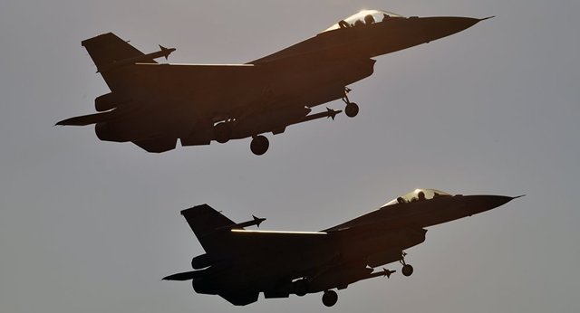 عراق از حمله هوایی به خاک سوریه خبر داد