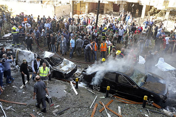 انفجار نزدیک سفارت ایران در بیروت +عکس