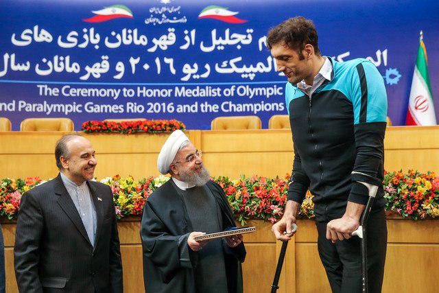 بلندقامت‌ترین ورزشکار ایران در کنار رییس جمهور +تصاویر