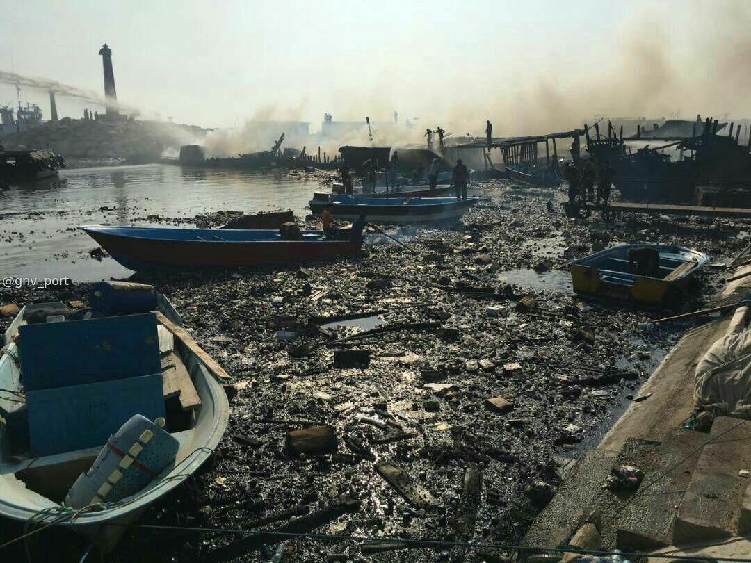 اسکله کنگان بعد از مهار آتش +عکس