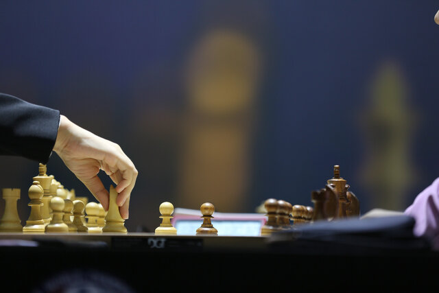  کاپیتانی تیم ملی شطرنج زنان ایران توسط یک آقا! + عکس