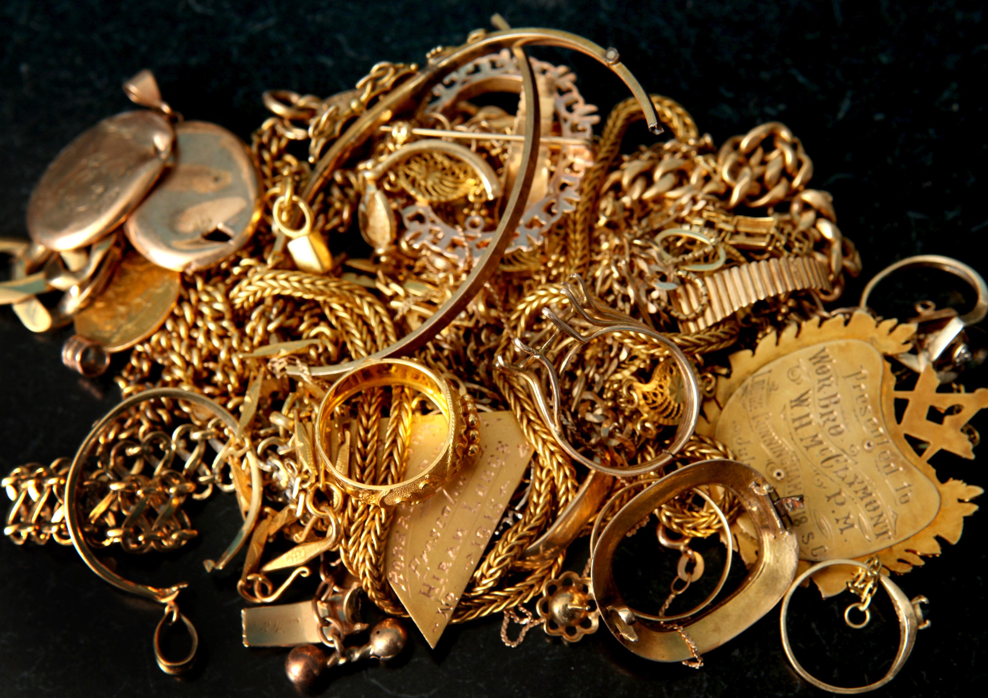  کشف 4.5 کیلوگرم طلای قاچاق در گمرک بازرگان