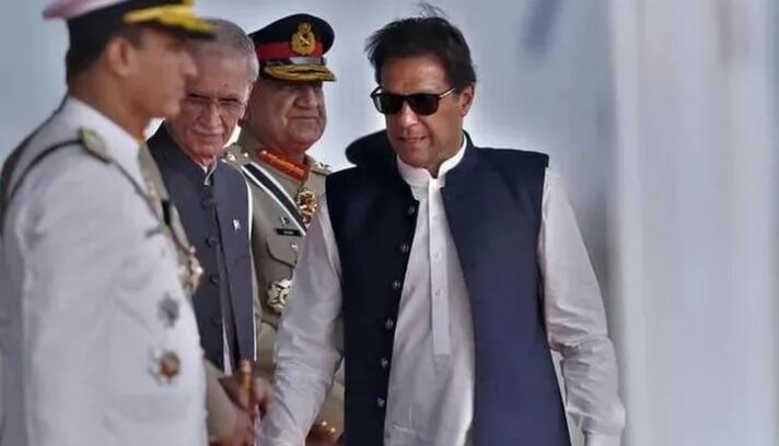  کابینه دولت عمران خان منحل شد