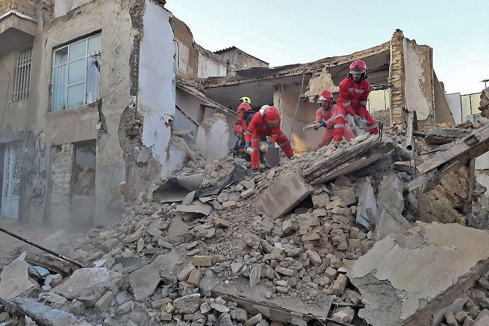انفجار و ریزش ساختمان در تهران با ۵ مفقودی احتمالی