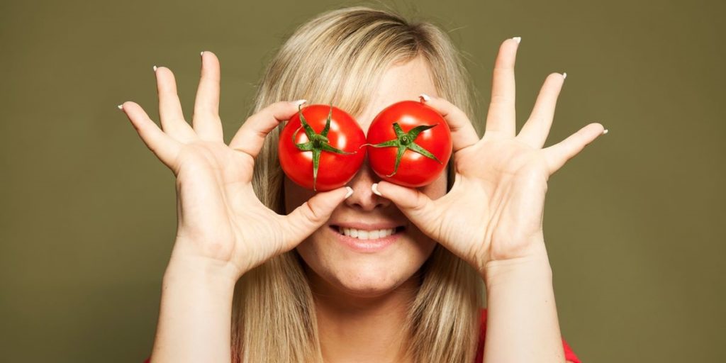 ۱۰ دلیل قانع کننده برای مصرف روزانه گوجه فرنگی