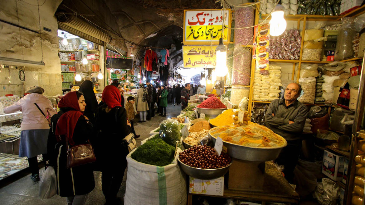 خطر ریزش در کمین بازار ۴۰۰ ساله اصفهان + فیلم