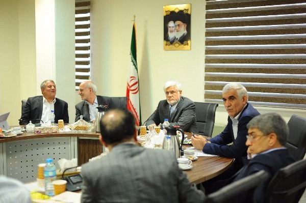 بررسی مسائل و بودجه پایدار تهران در نشست فراکسیون امید و شهردار تهران