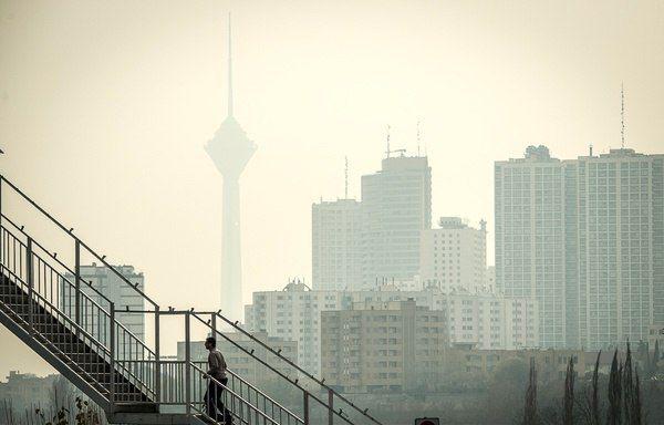 تهرانی‌ها نیمی از روزهای آذر هوای ناسالم تنفس کردند