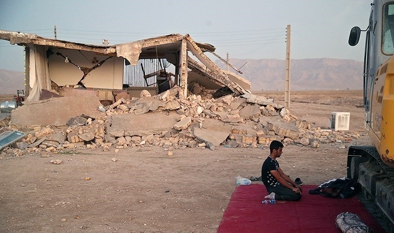 دمای مناطق زلزله‌زده کرمانشاه به ۵۰درجه رسید