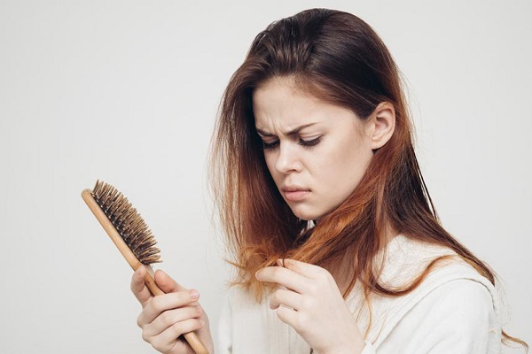 چرا تارهای مو نازک می شوند؟