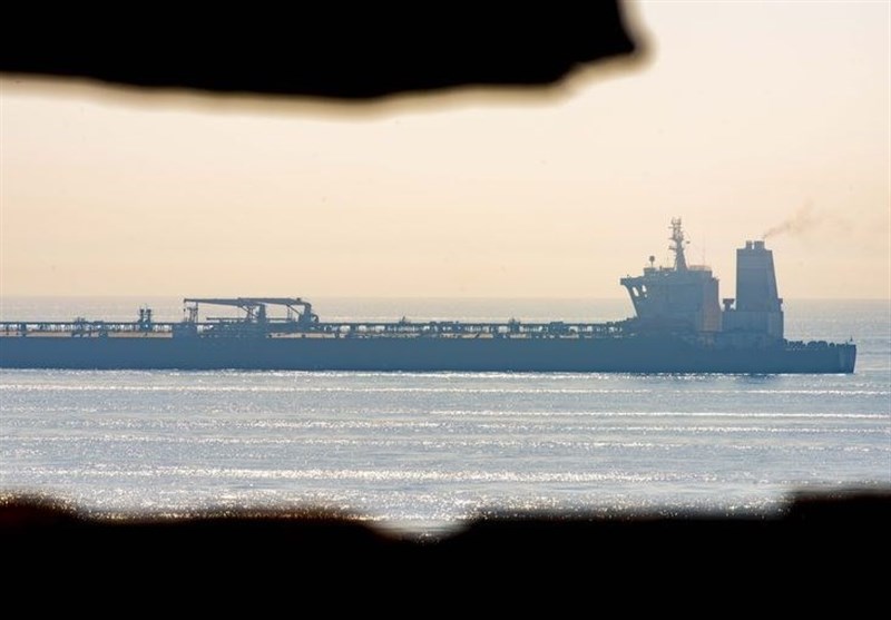 اسپوتنیک: نفتکش ایرانی در حال ترک جبل الطارق است