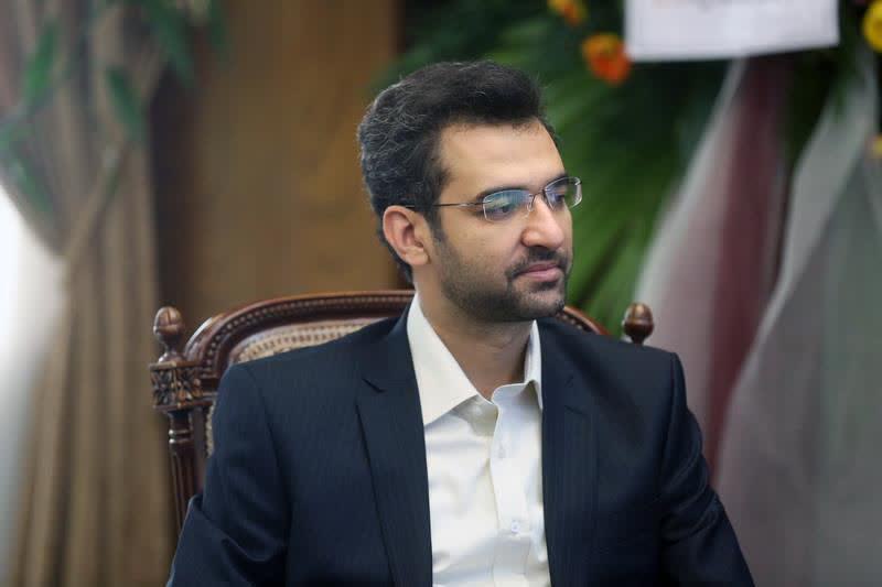 وزیرارتباطات: دستوری برای بستن تلگرام‌های فارسی نرسید