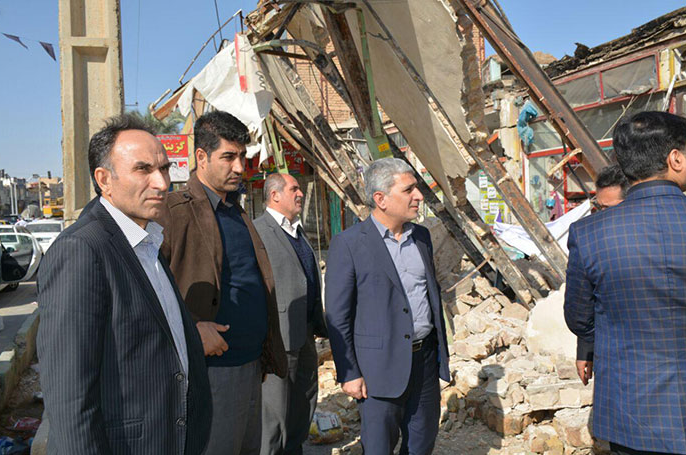 بازدید مدیرعامل بانک ملی ایران از مناطق زلزله‌زده کرمانشاه