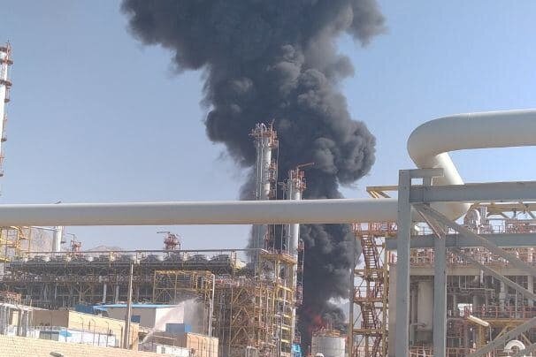 ترکیدگی و آتش‌سوزی خط لوله انتقال نفت خوزستان به اصفهان