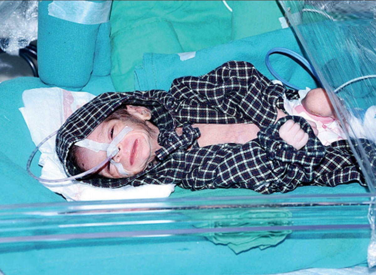 نجات نوزاد دختر زنده به‌گور شده! +عکس
