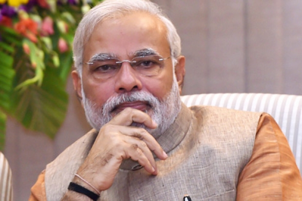 تصاویر نخست وزیر هند در حال جاروکشی! +فیلم