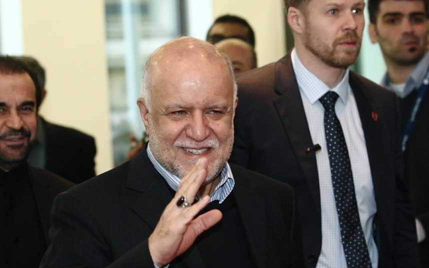 زنگنه: ایران و عراق درباره سوآپ نفت مذاکره می‌کنند/ ارسال نخستین محموله نفتی به روسیه