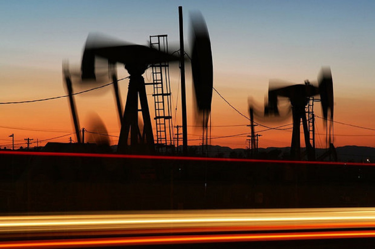 روزگار فرسایشی نفت خام در محدوده ۴۳دلار/ تثبیت قیمت نشان از بهبود اقتصاد جهانی دارد 