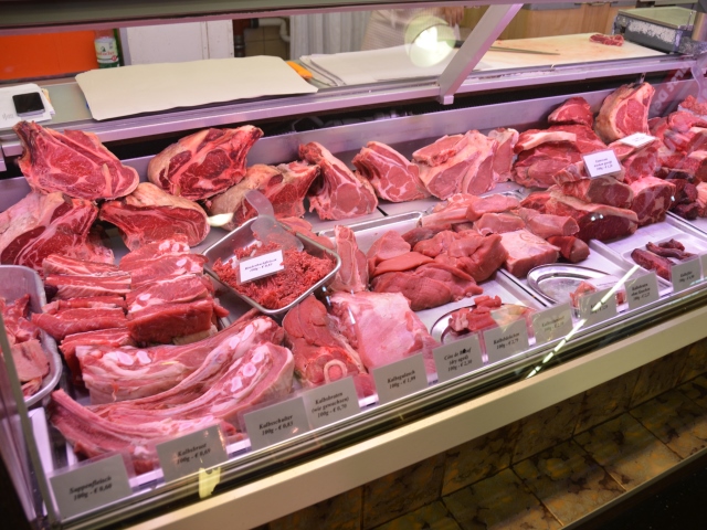 مشکلی در واردات گوشت قرمز از برزیل نداریم
