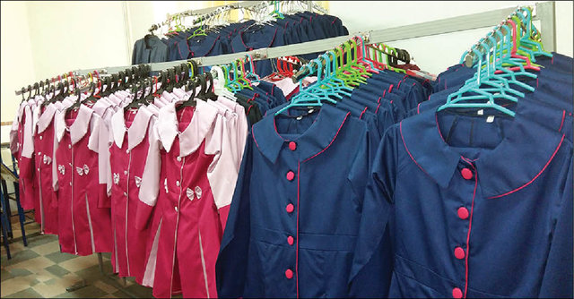 مدارس از فروش لباس مدرسه ۴برابر تولیدکنندگان سود کردند!