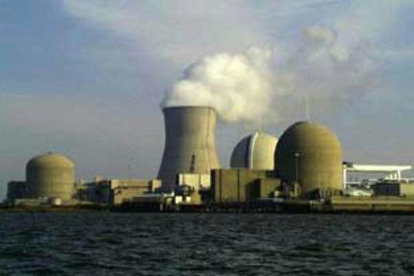 عربستان تا پایان۲۰۱۸ ساخت دو نیروگاه اتمی را آغاز می‌کند