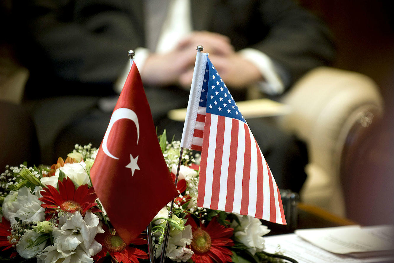 تاثیر تنش آمریکا و ترکیه بر بازار فولاد/ مصائبی که کشیش آمریکایی به ترکیه تحمیل کرد