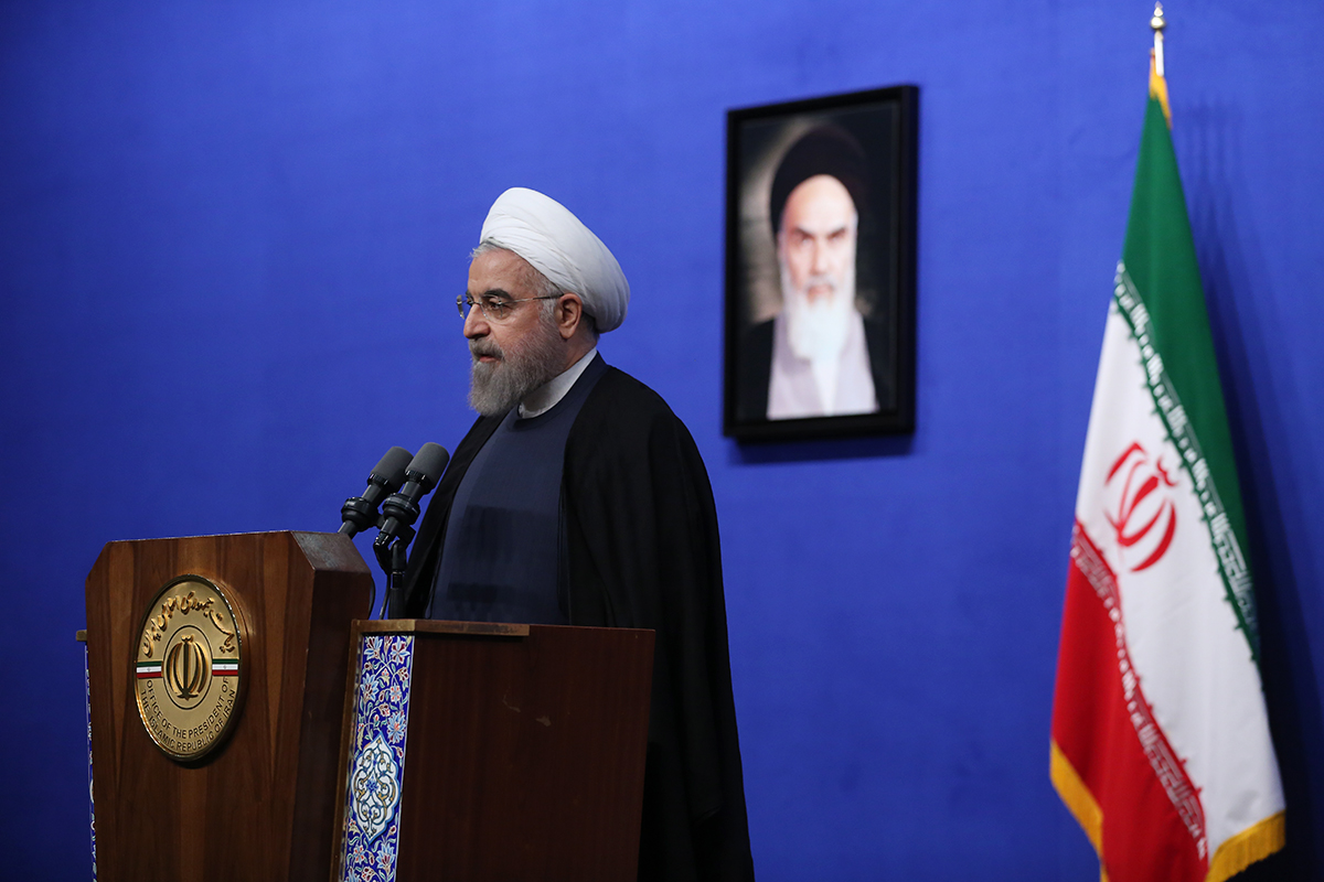 روحانی: امروز از ایران آب سنگین می‌خرند
