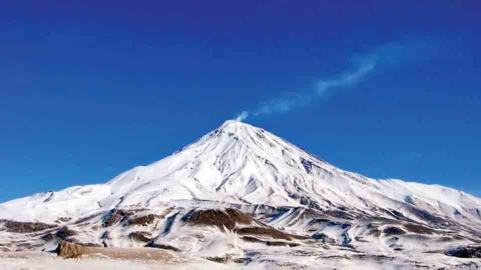 تصاویری حیرت انگیز از قله دماوند