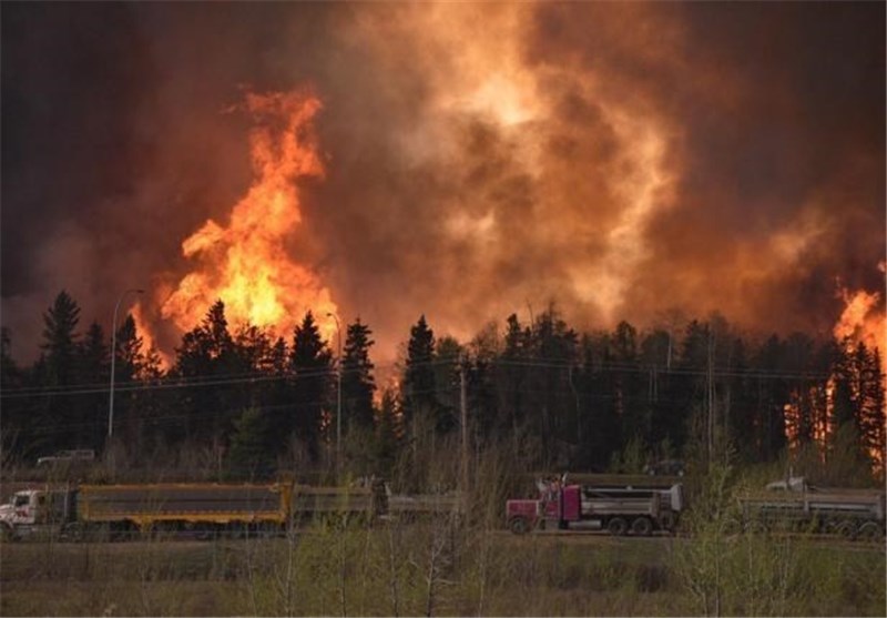 توقف تولید نفت در کانادا به دلیل آتش‌سوزی