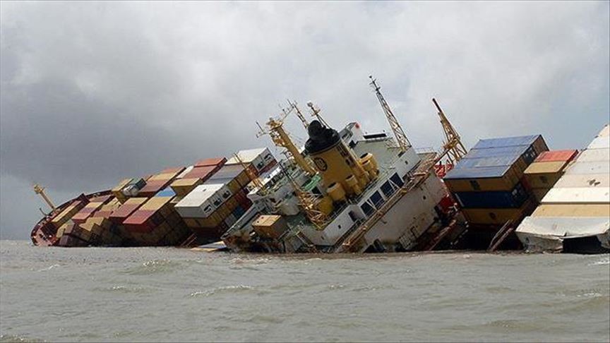 معاون سازمان بنادر: کشتی شباهنگ به دلیل آب‌گرفتگی غرق شد