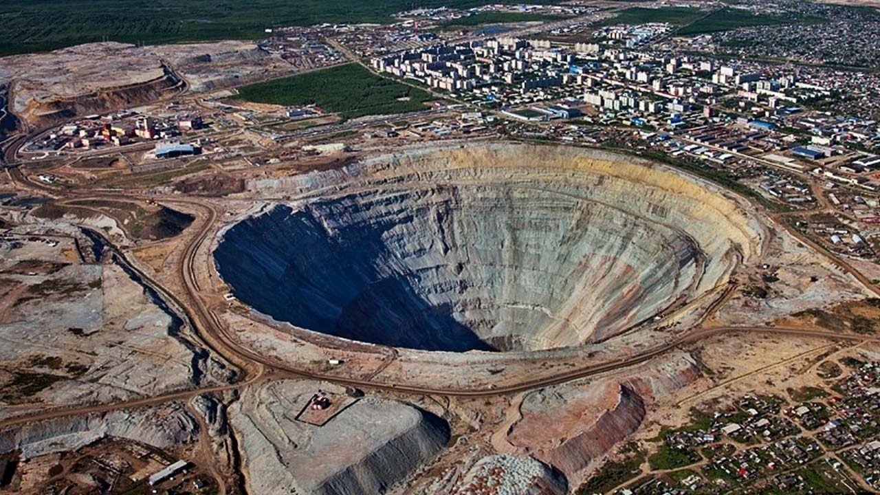 بزرگترین معدن الماس در جهان را ببینید + فیلم