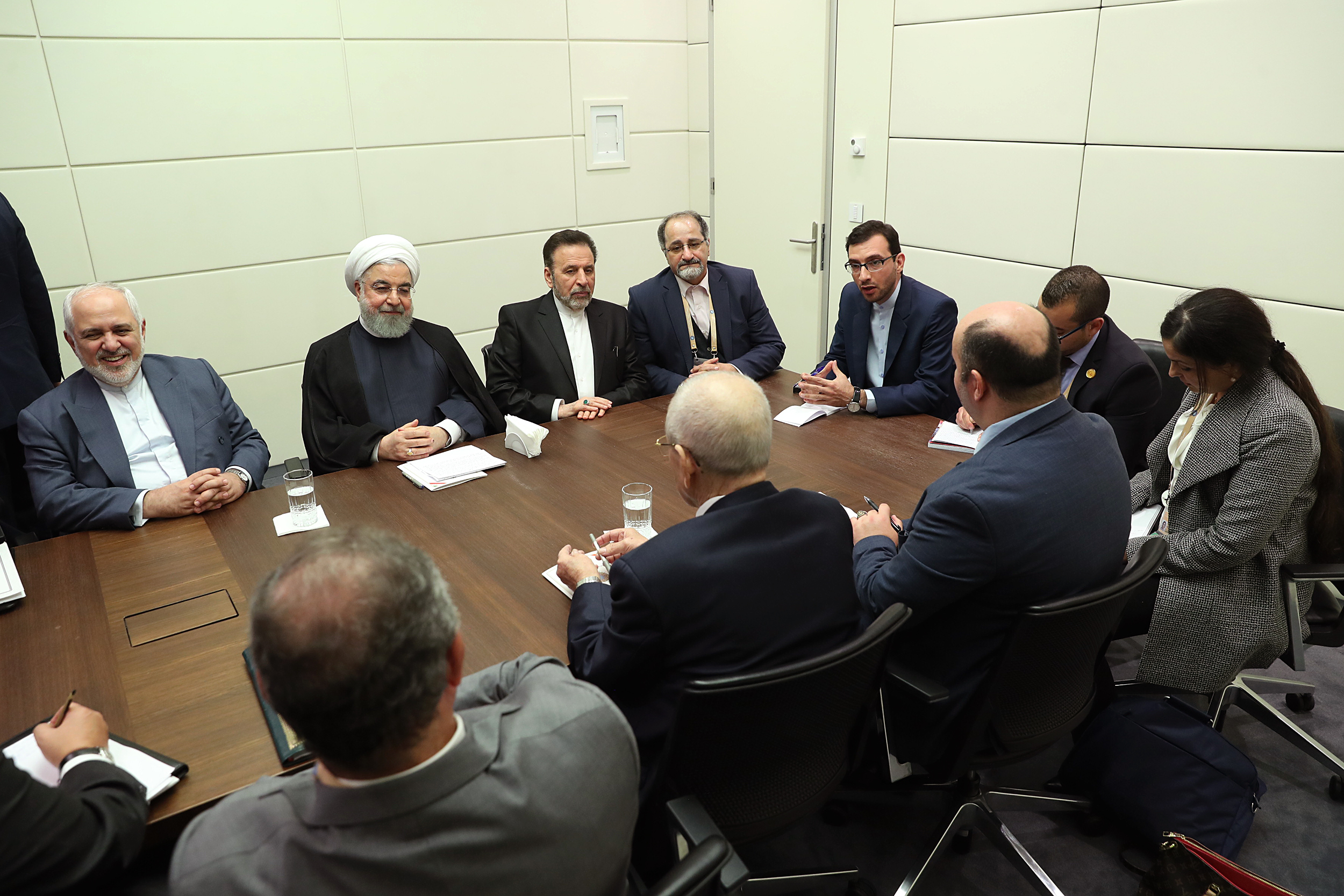 روحانی در دیدار رئیس جمهور موقت الجزایر +تصاویر
