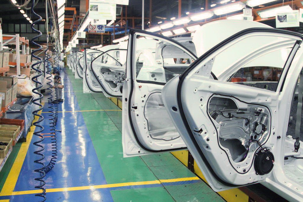 وزیر صنعت درباره افزایش قیمت خودرو توضیح می‌دهد