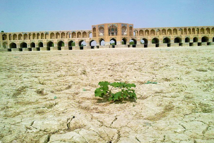 رفع تنش آبی فلات مرکزی ایران نگاه ملی می‌ خواهد