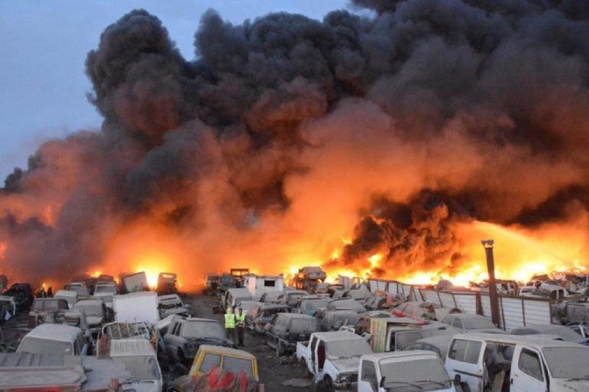 آتش سوزی گسترده خط لوله نفت در قاهره/ ١۴تن زخمی شدند