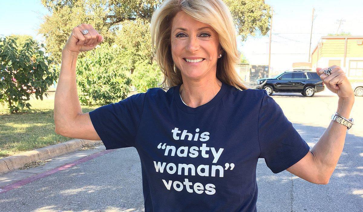فروش تیشرت‌های «زن کثیف» در آمریکا در واکنش به گفتار ترامپ+ عکس