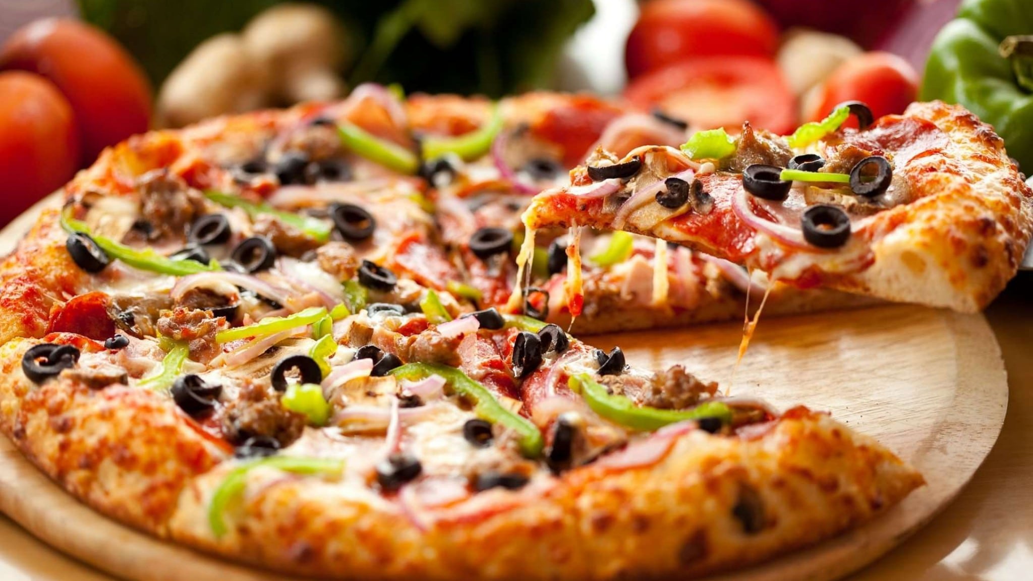 اولین بار چه کسانی پیتزا خوردند؟